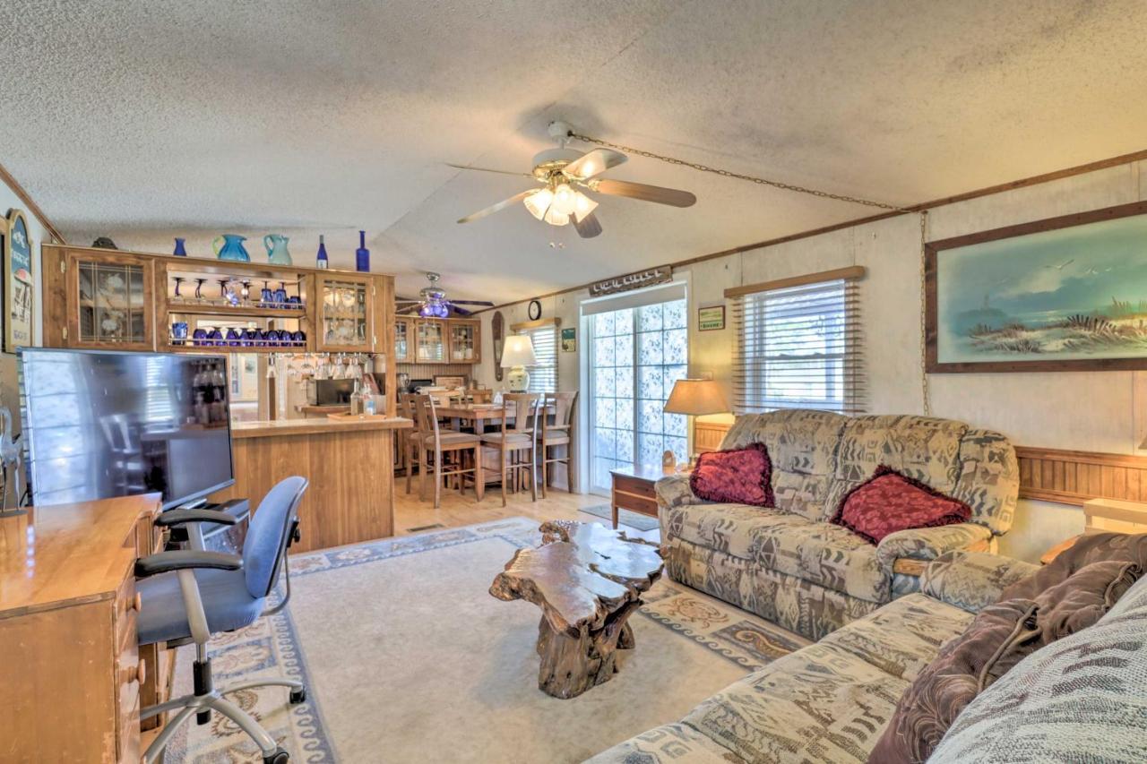 Quaint Chincoteague Island Hideaway With 2 Porches! Villa Luaran gambar