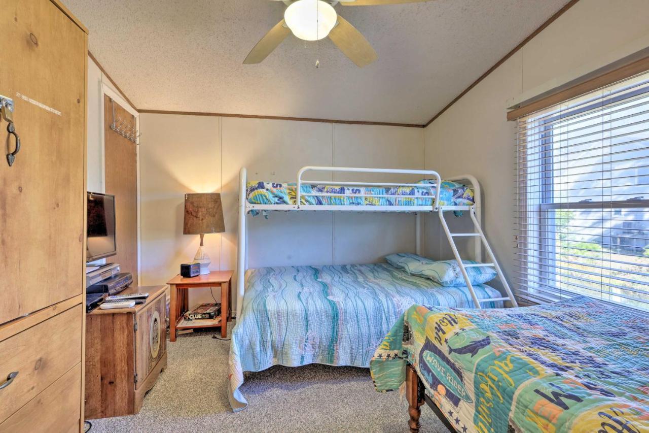 Quaint Chincoteague Island Hideaway With 2 Porches! Villa Luaran gambar