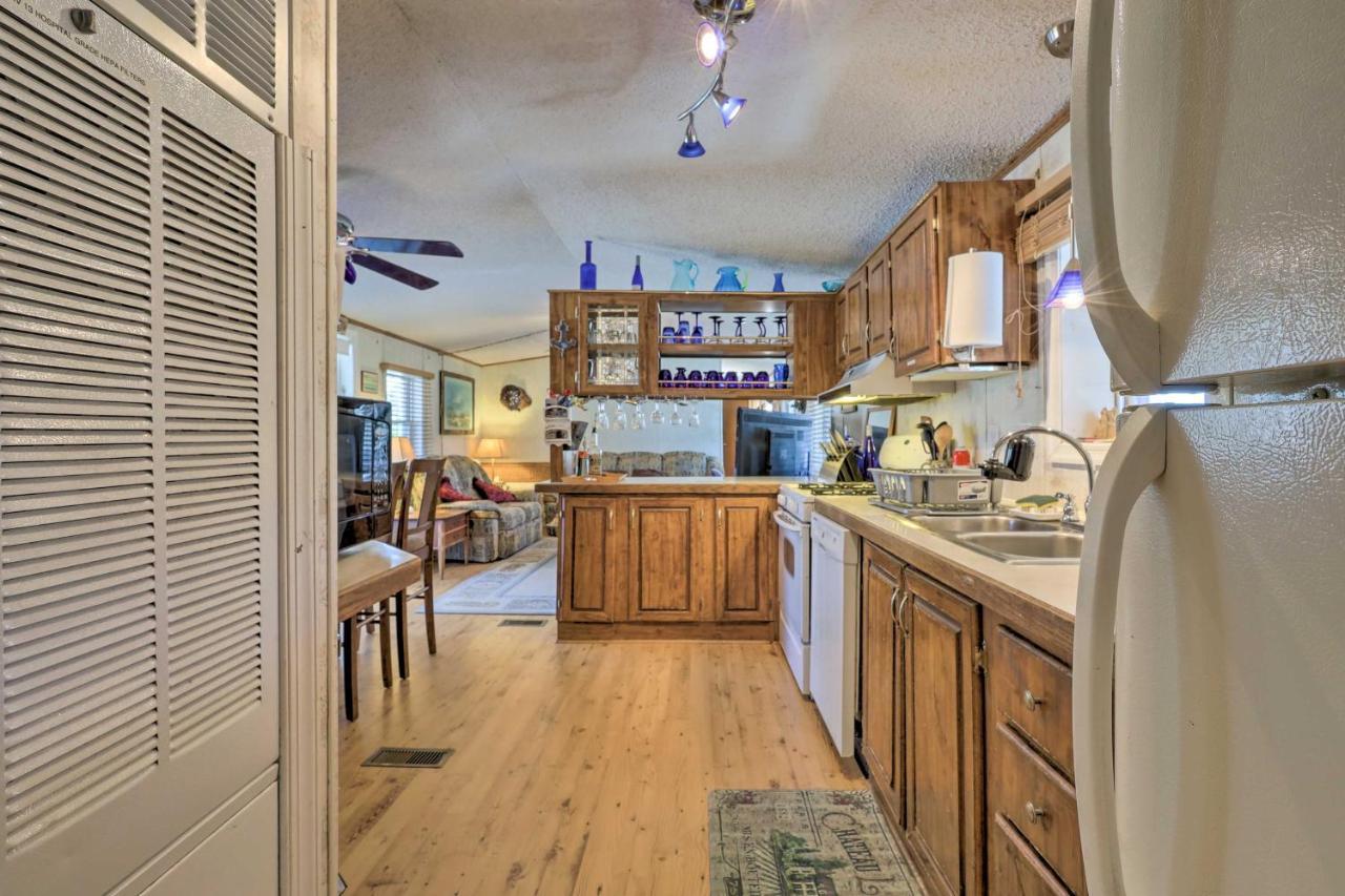 Quaint Chincoteague Island Hideaway With 2 Porches! Villa Luaran gambar