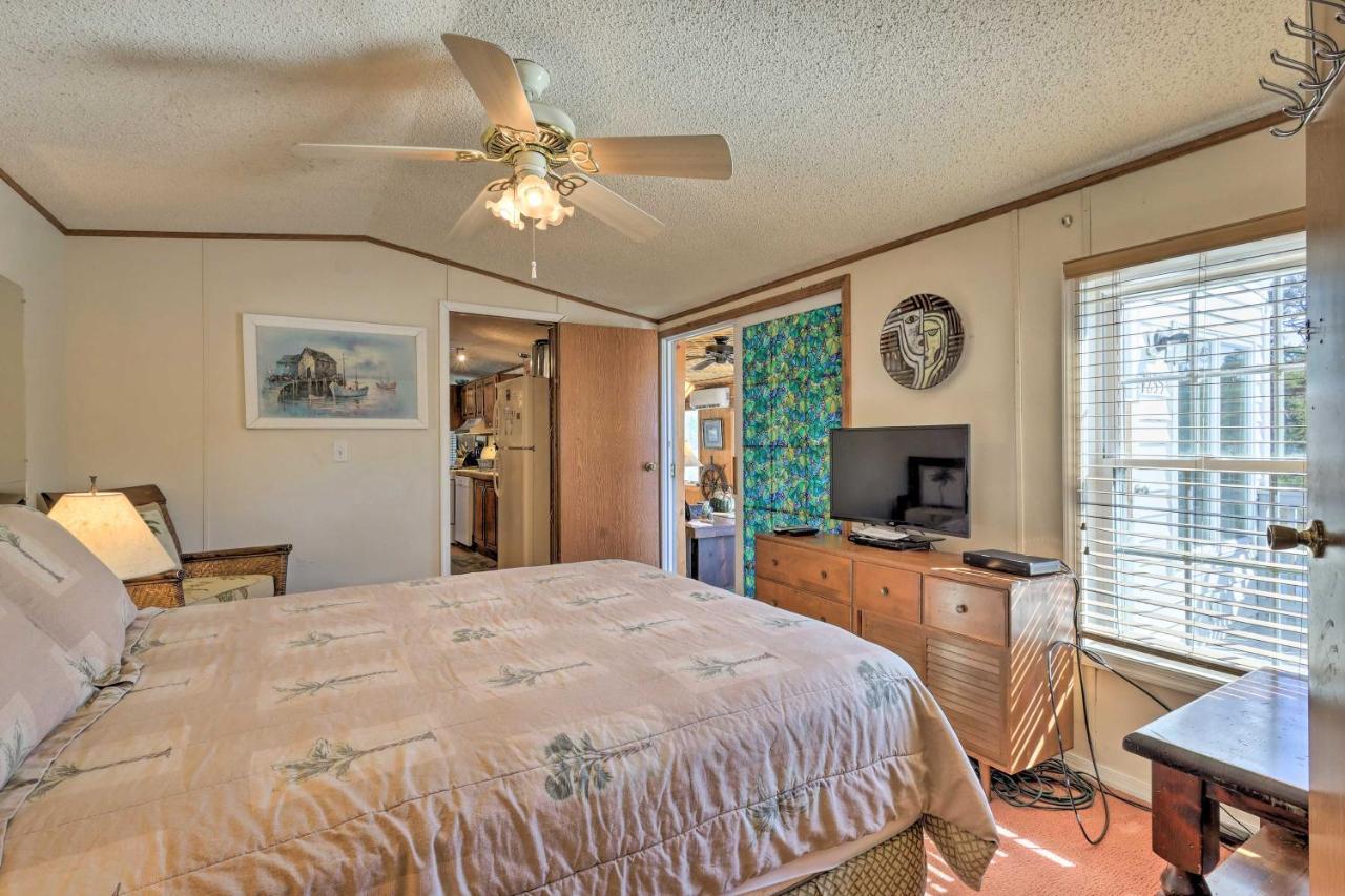 Quaint Chincoteague Island Hideaway With 2 Porches! Villa Luaran gambar