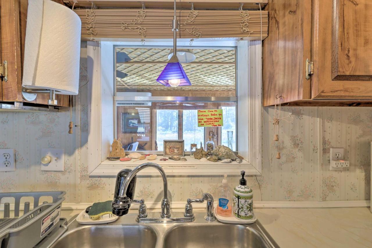 Quaint Chincoteague Island Hideaway With 2 Porches! Villa Luaran gambar